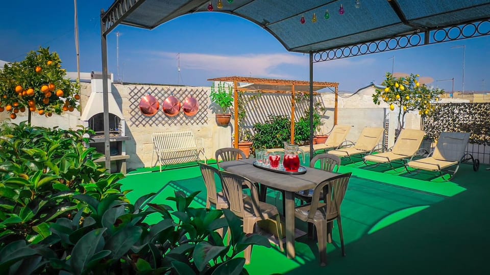 BBQ facilities, Garden, Solarium, Balcony/Terrace