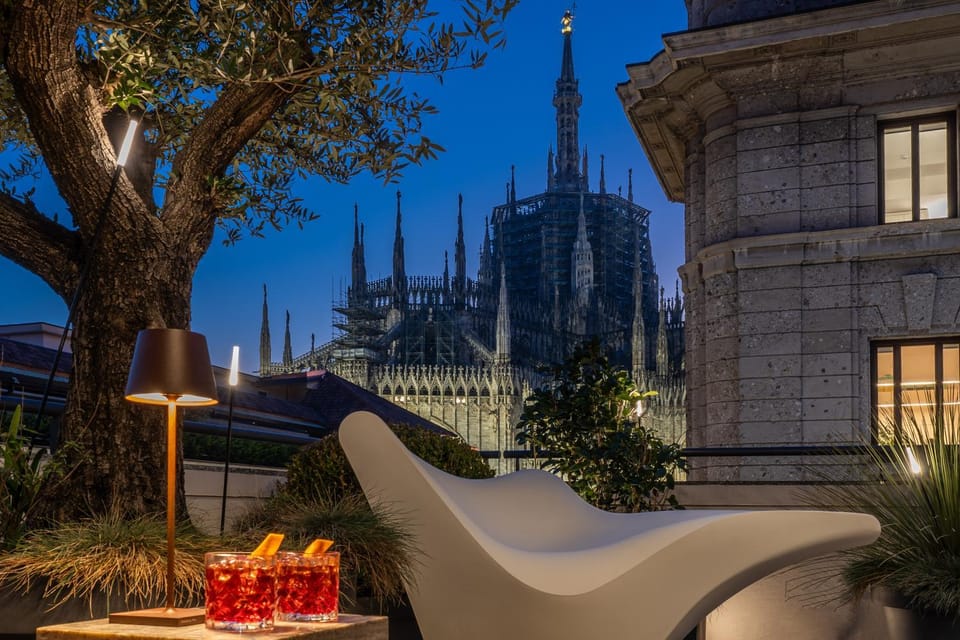 Patio, Night