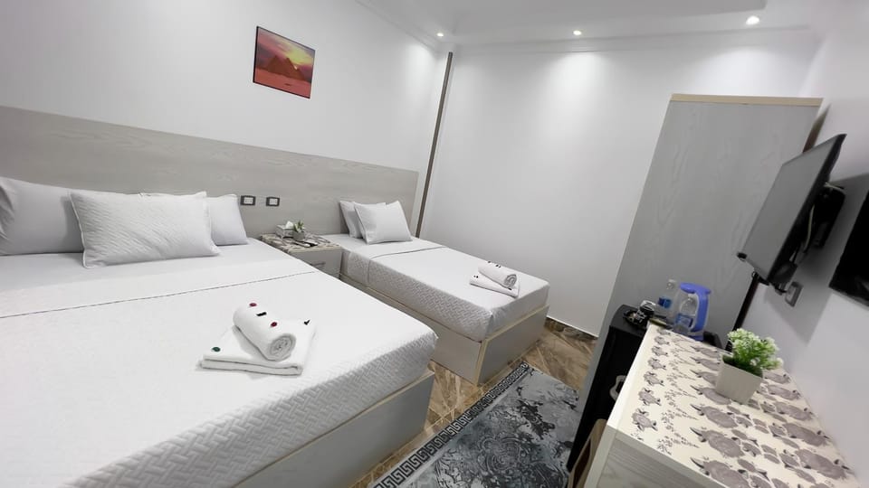 AlaskaPyramidsView Bed and Breakfast in Egypt