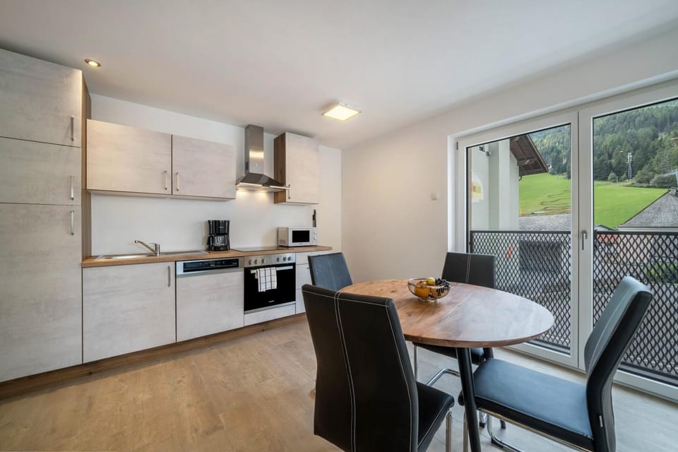 Property building, Kitchen or kitchenette, Living room