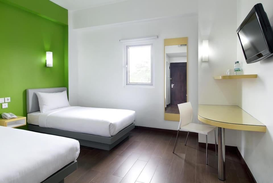 Bed, Photo of the whole room