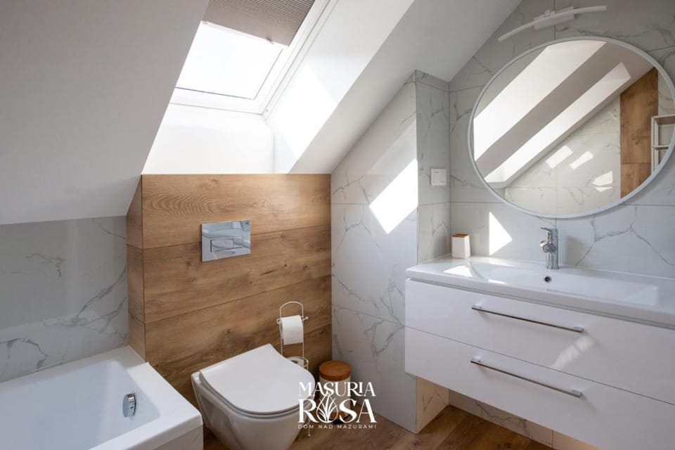 Bathroom, Bath, towels