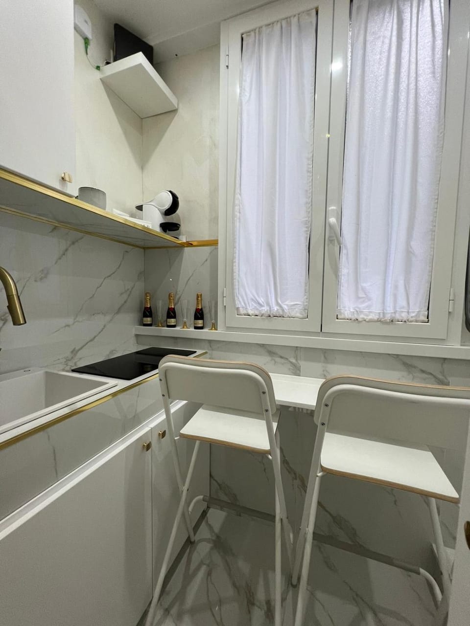 Kitchen or kitchenette