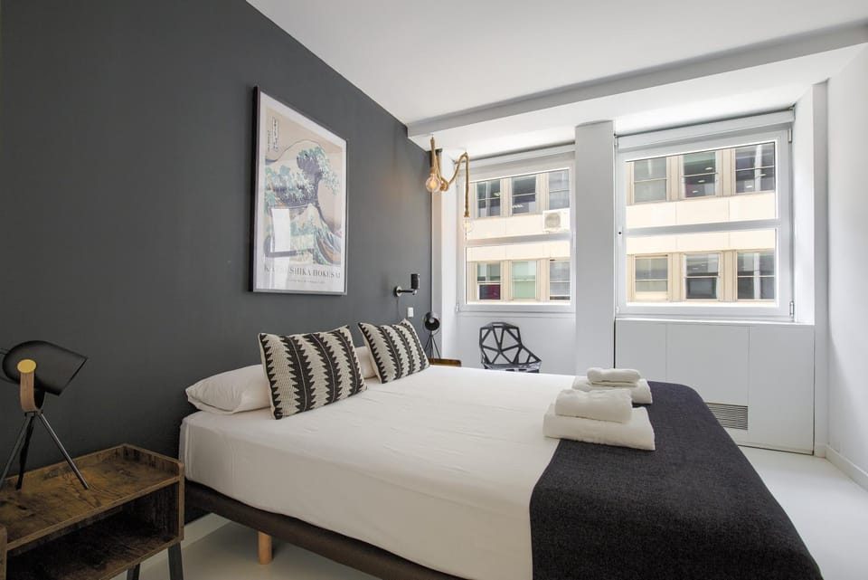Bed, Photo of the whole room, Bedroom