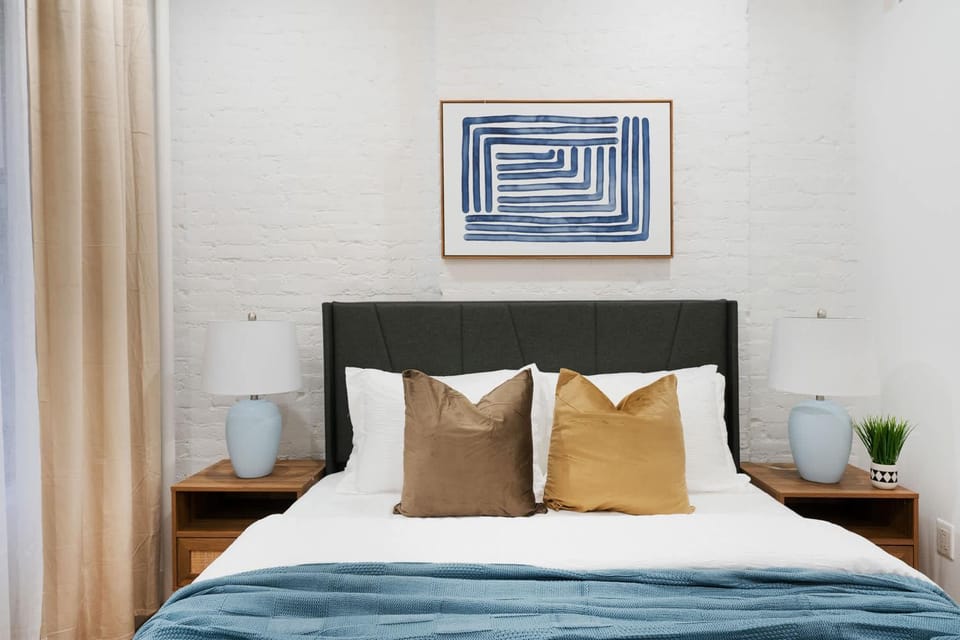 1290-7 New Renovated 2 Bedrooms in UES Apartment in Roosevelt Island