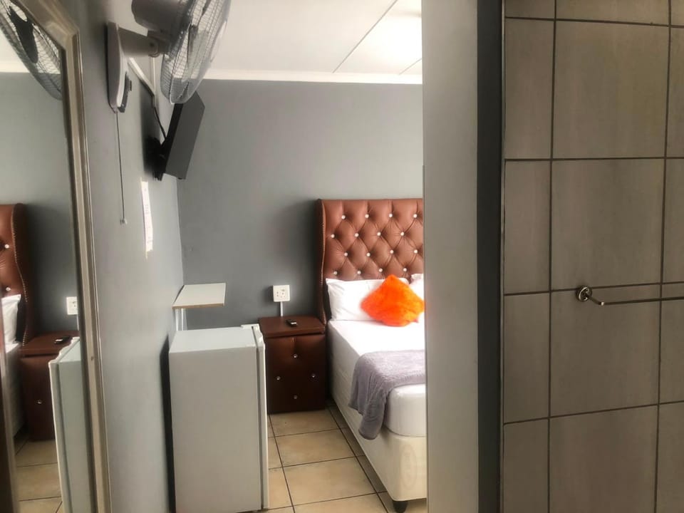 De Capital Guest House Bed and Breakfast in Eastern Cape
