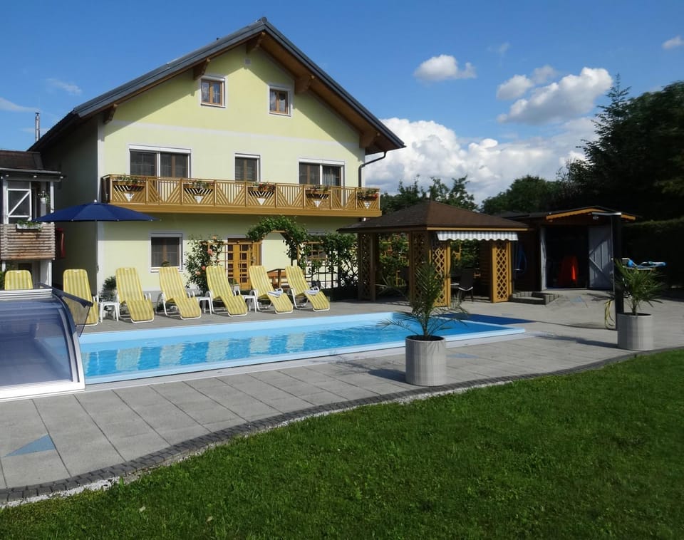 Facade/entrance, Swimming pool, Swimming pool