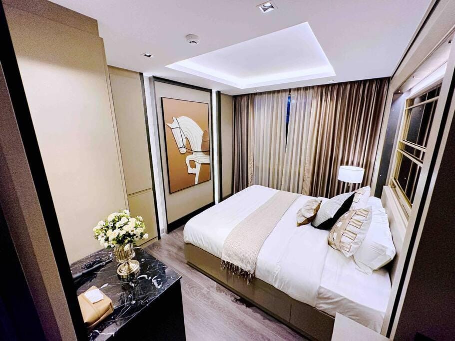 Bed, Bedroom