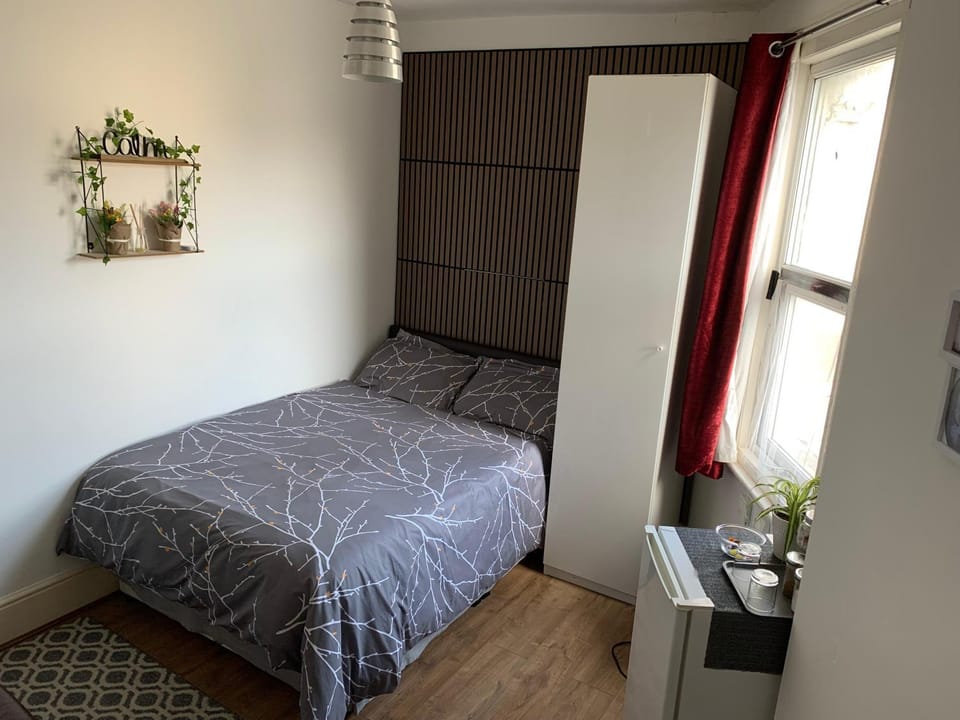 Bed, Bedroom, wardrobe