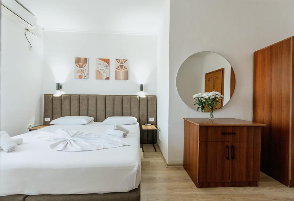 Bed, Bedroom, wardrobe