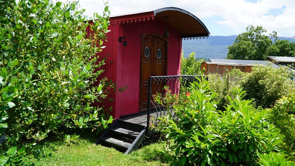 Facade/entrance, Garden, Garden view, Mountain view