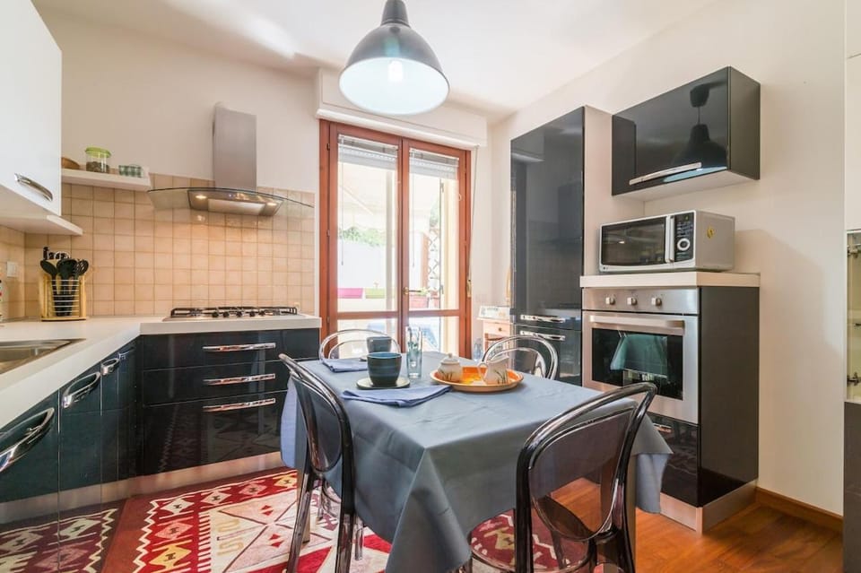 Kitchen or kitchenette, Dining area, dishwasher, oven, stove, toaster