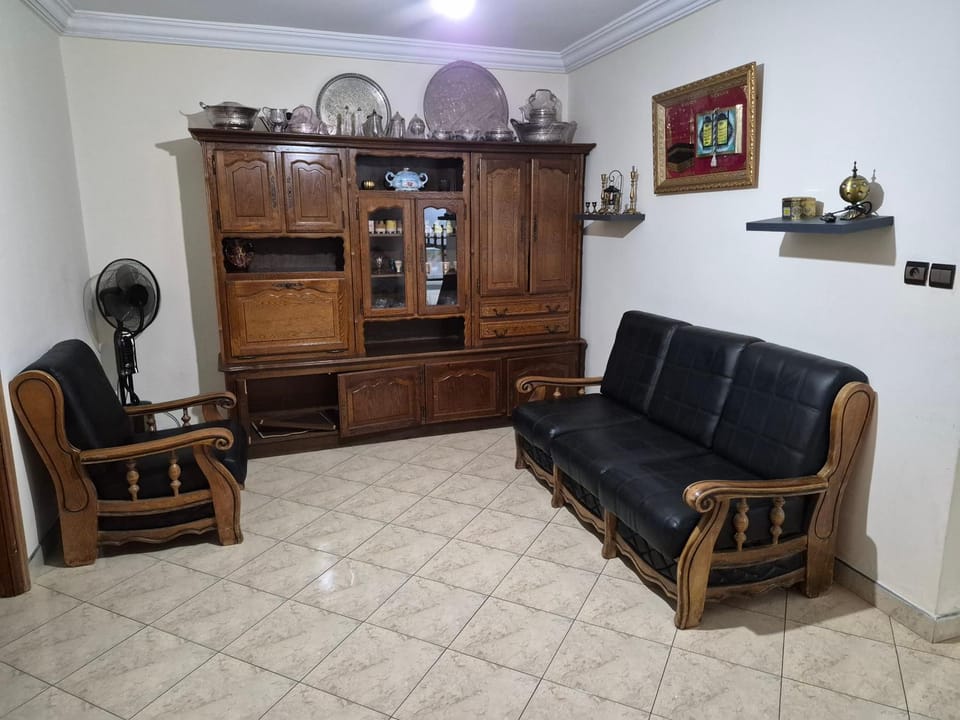 Appartement villa spacieuse 200m2 terrasse prive grand jardin et piscine Apartment in Meknes