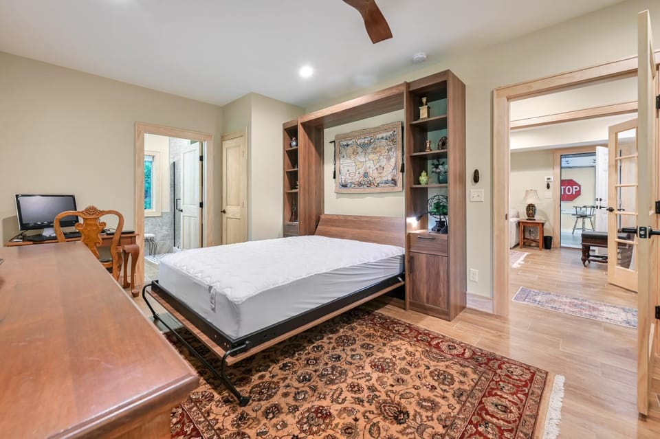 Amenity-Packed Holiday Home House in Swannanoa