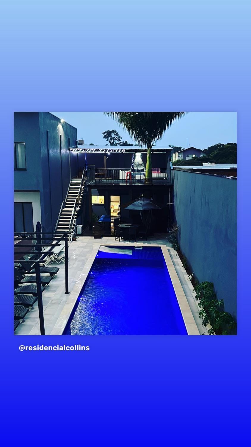 Pool view, Swimming pool, sunbed