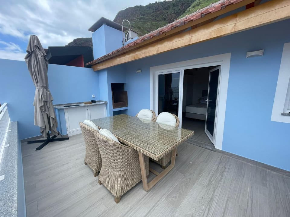 Patio, View (from property/room), Balcony/Terrace, Dining area