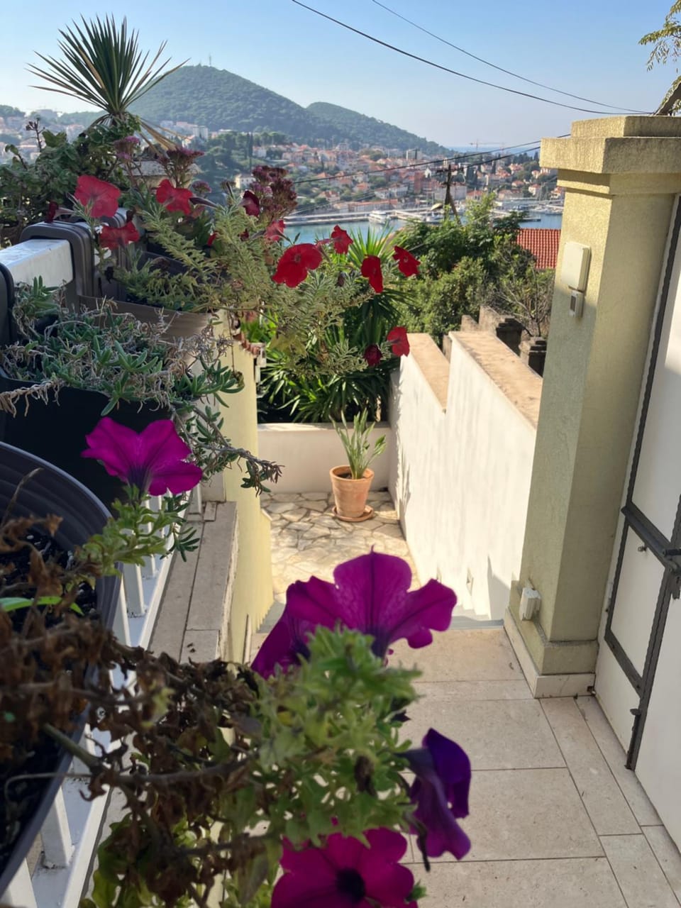 Facade/entrance, View (from property/room), Sea view