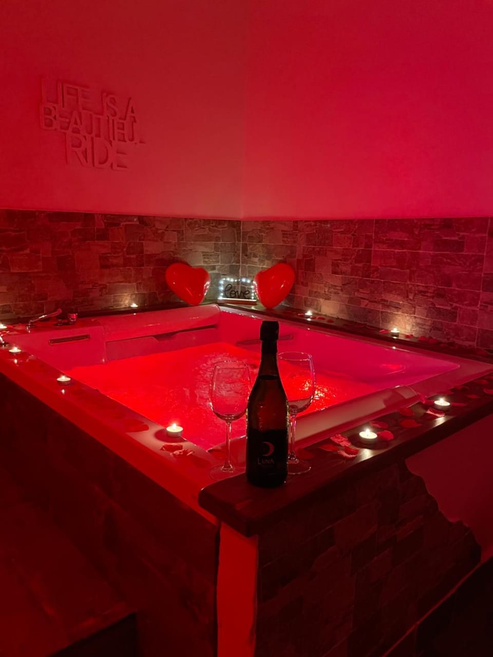 Hot Tub, Bedroom