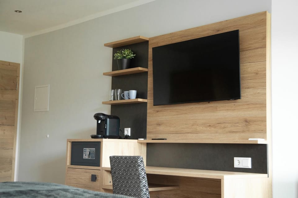 TV and multimedia, Coffee/tea facilities