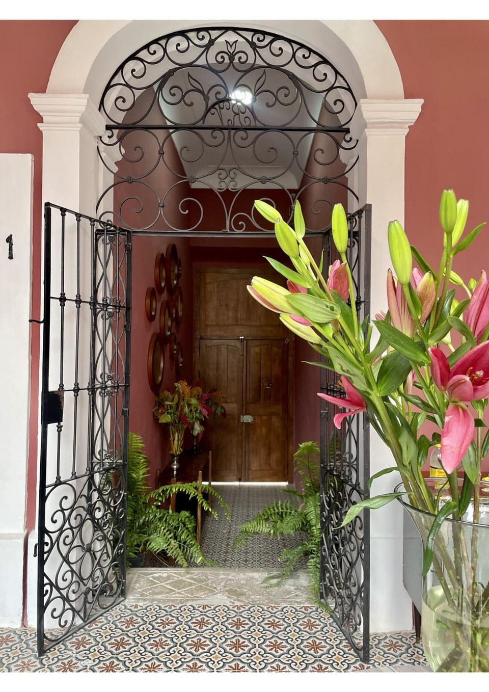 Facade/entrance
