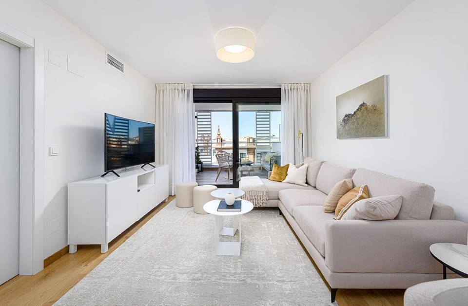 Communal lounge/ TV room, Living room