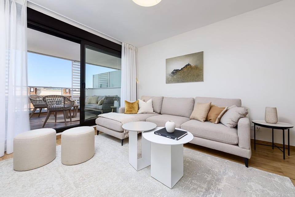 Communal lounge/ TV room, Living room