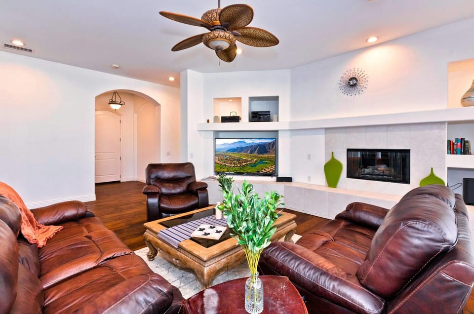 Poolside Bliss with elegant living #1 Rated House in Palm Desert