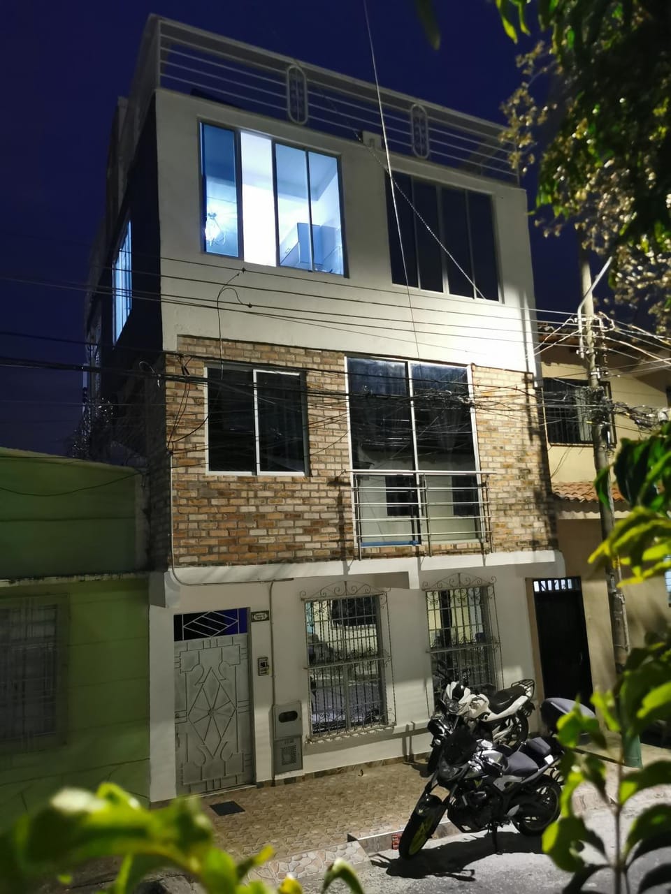 Property building, Facade/entrance, Street view, Quiet street view