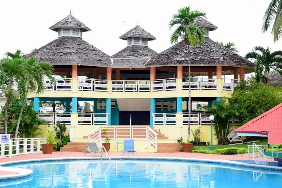 Mystic Ridge Apt 2 Plus 6 Apartment in Ocho Rios