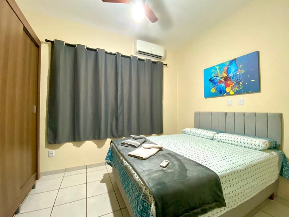 Bed, Photo of the whole room, Bedroom, fireplace, air conditioner