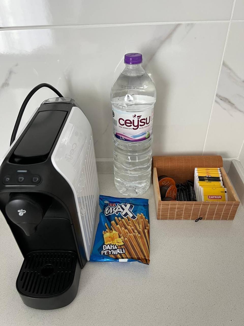 Coffee/tea facilities, minibar