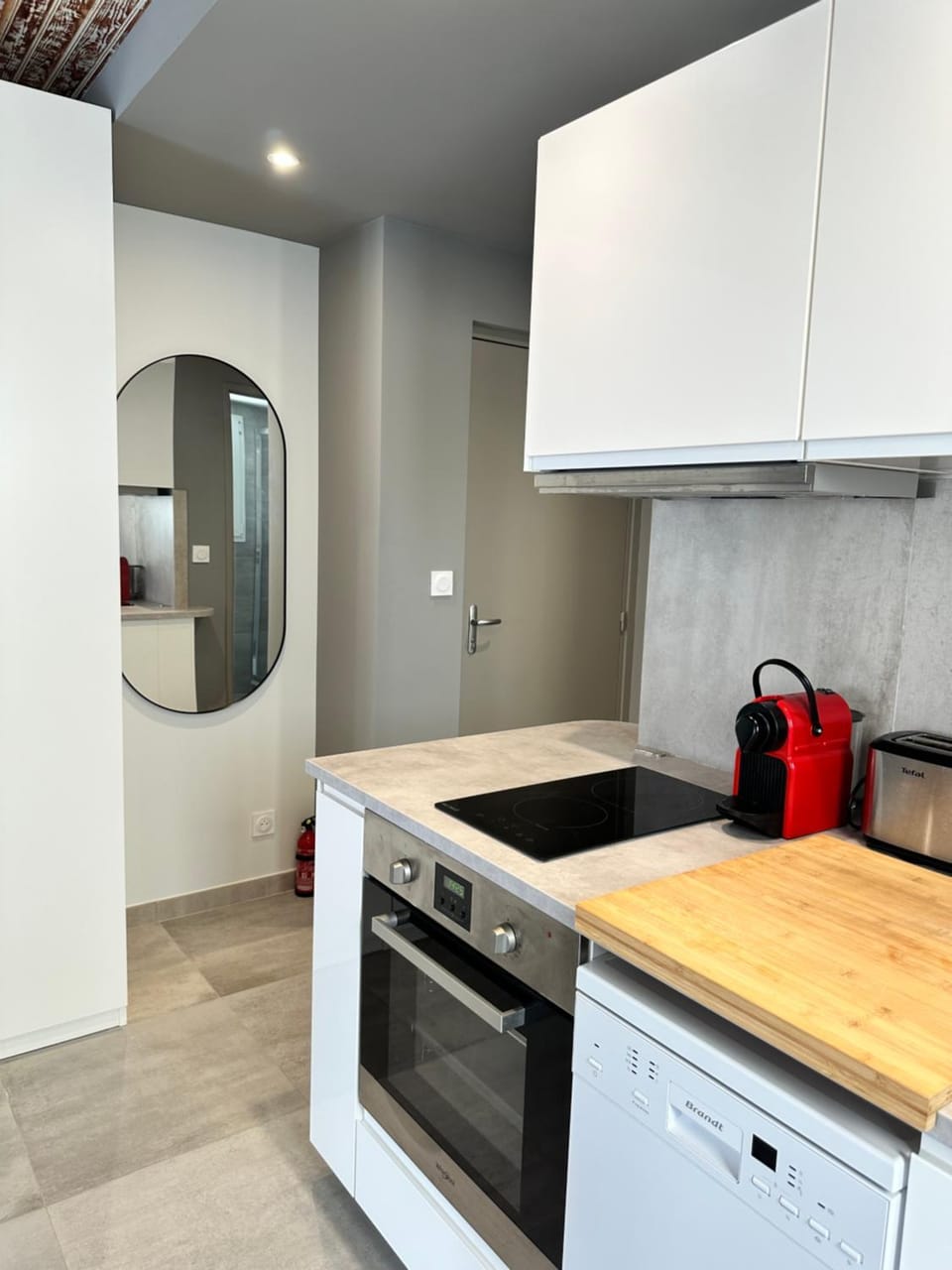 Kitchen or kitchenette