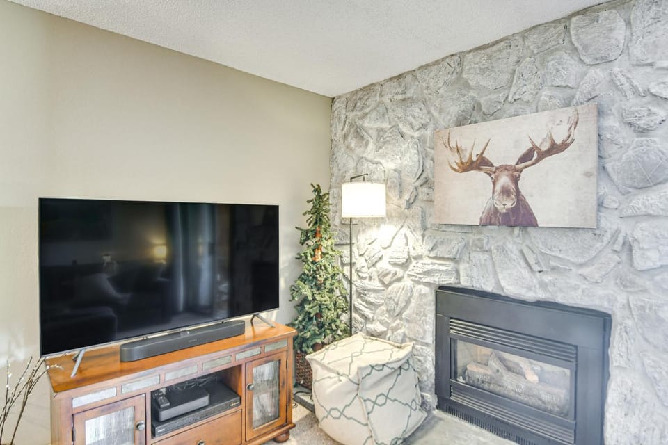 Elevated Fraser Condo w/ Mountain View & Amenities House in Fraser