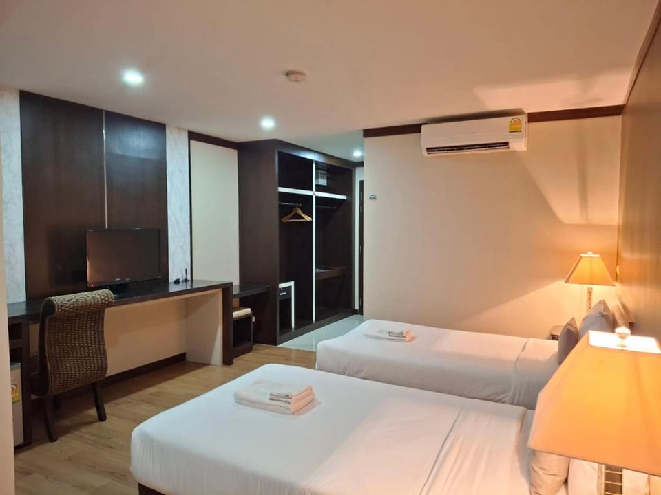 Bed, Photo of the whole room