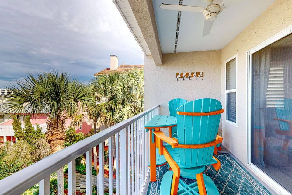 Poolside Villas 303 Apartment in Destin