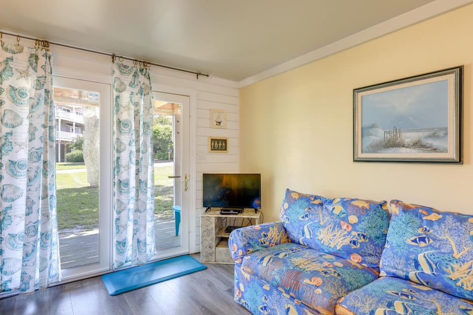 Emerald Isle Vacation Rental, Walk to Beach! House in Emerald Isle