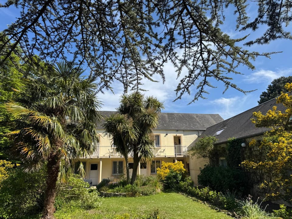 Logis Hôtel La Demeure du Perron Hotel in Normandy