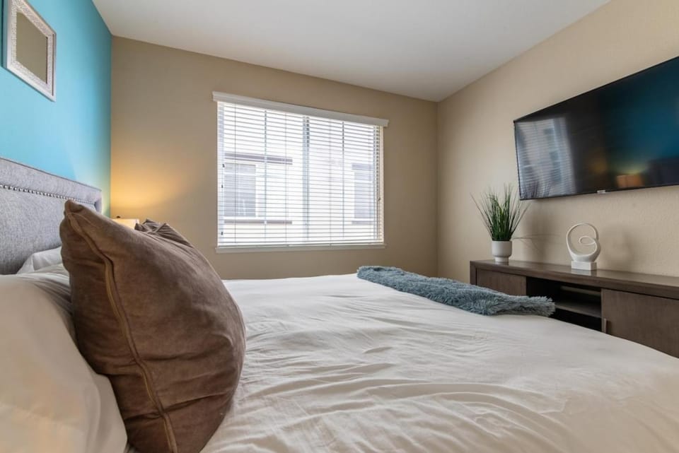 Sky Luxury 2BDRM Suite Deluxe Living Cali Apartment in Valencia
