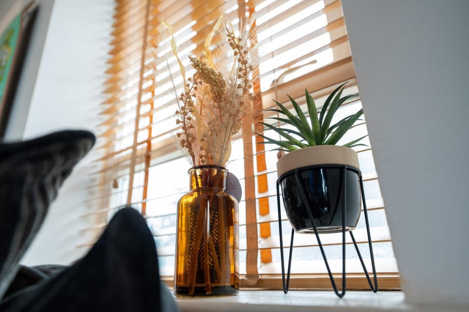 Artistic stunning apartment city view Apartment in Londonderry