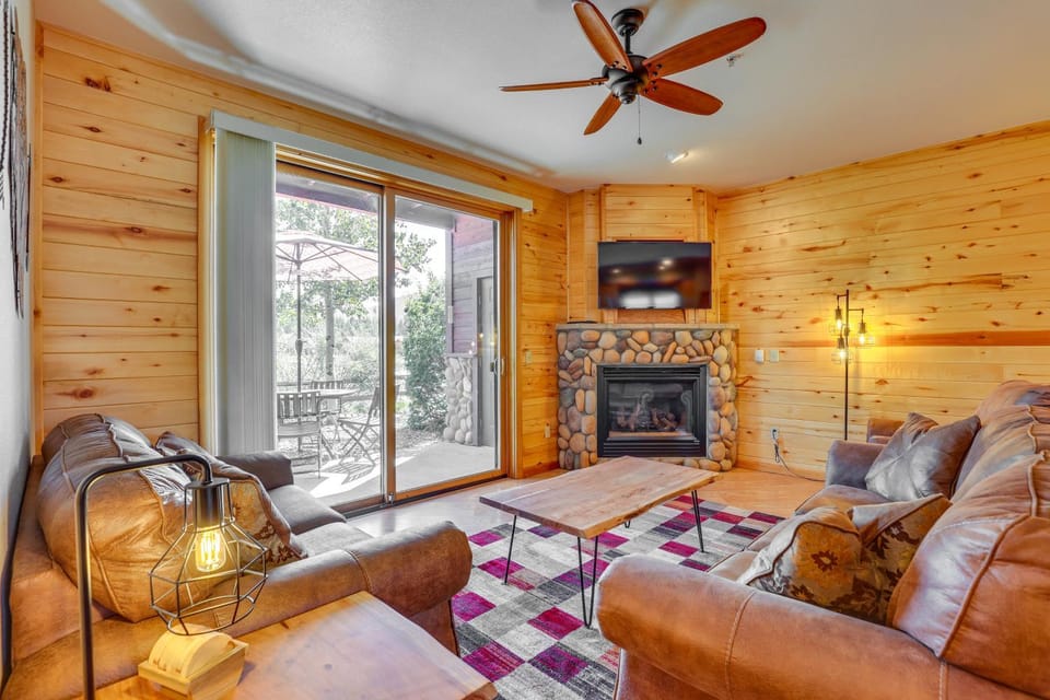 Walk to Main Street: Grand Lake Condo w/ Patio House in Grand Lake