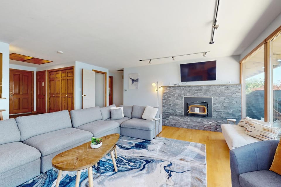 Puget Sound Sanctuary Entire Home House in Port Orchard