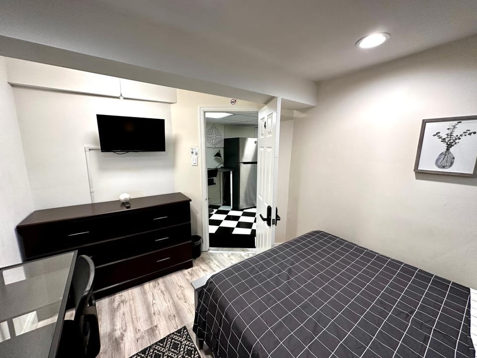 Bed, TV and multimedia