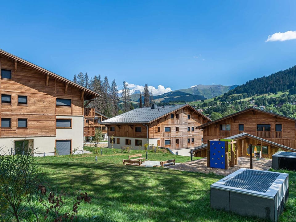 Appartement neuf, 4 personnes, terrasse, 15 min du centre de Megève - FR-1-569-96 Apartment in Megève