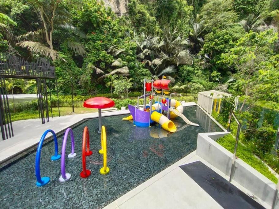 be.Cream The Cove -6mins Lost World Tambun -10pax Apartment in Ipoh