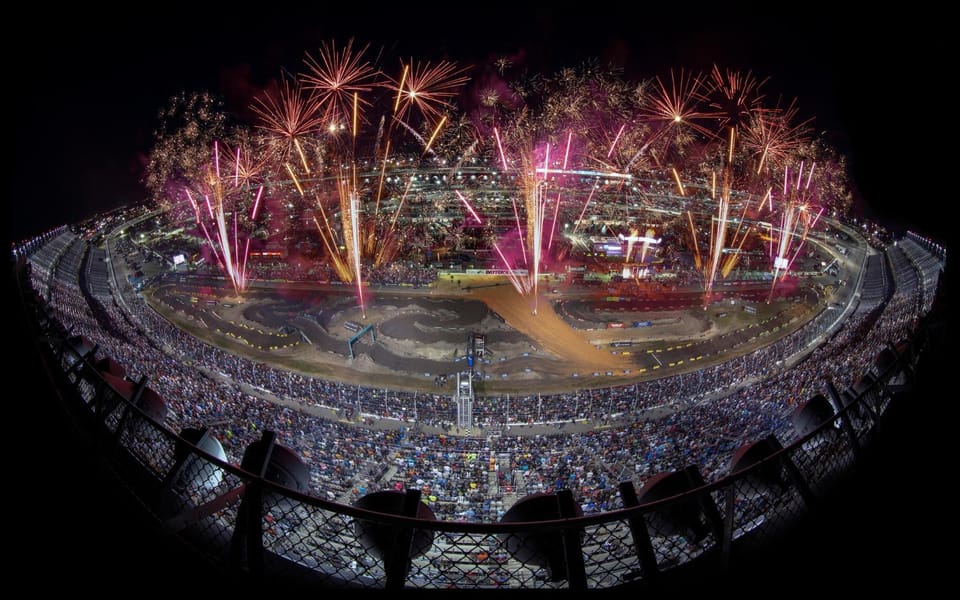 Nearby landmark, Night