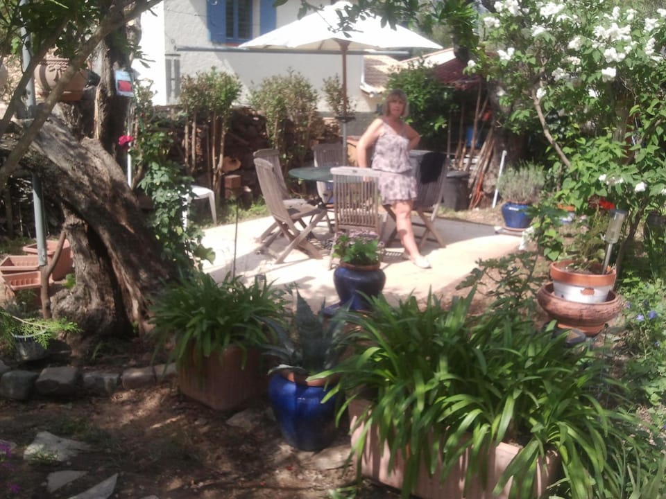 Garden, furniture