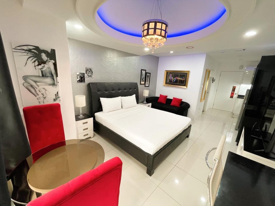 Bed, Photo of the whole room