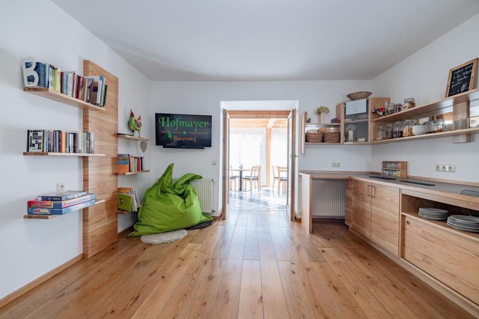 Library, Decorative detail, Area and facilities, furniture, Internal: Not applicable to any particular room