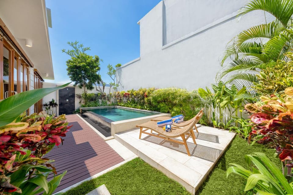 Garden, Swimming pool