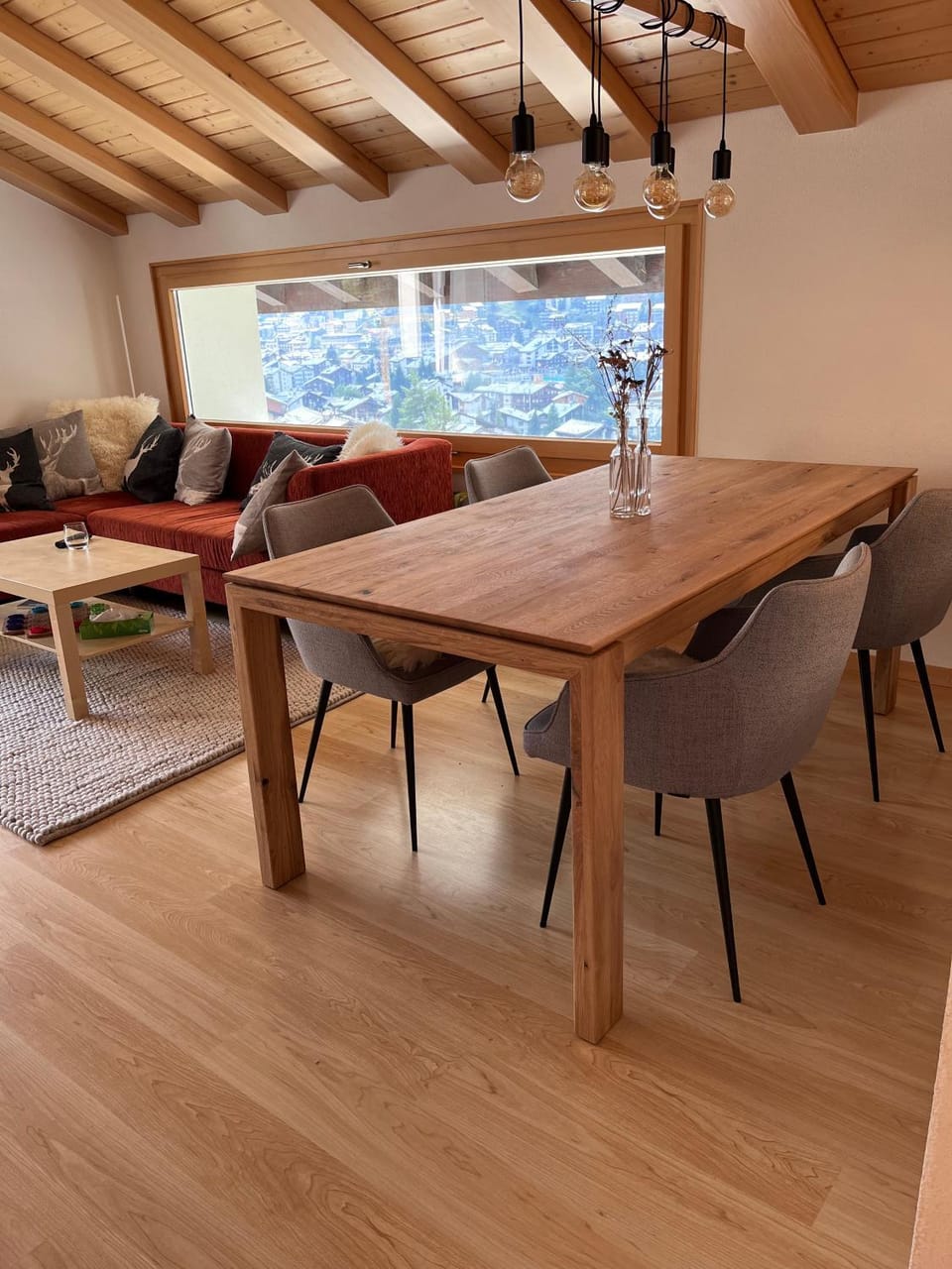 Living room, Dining area